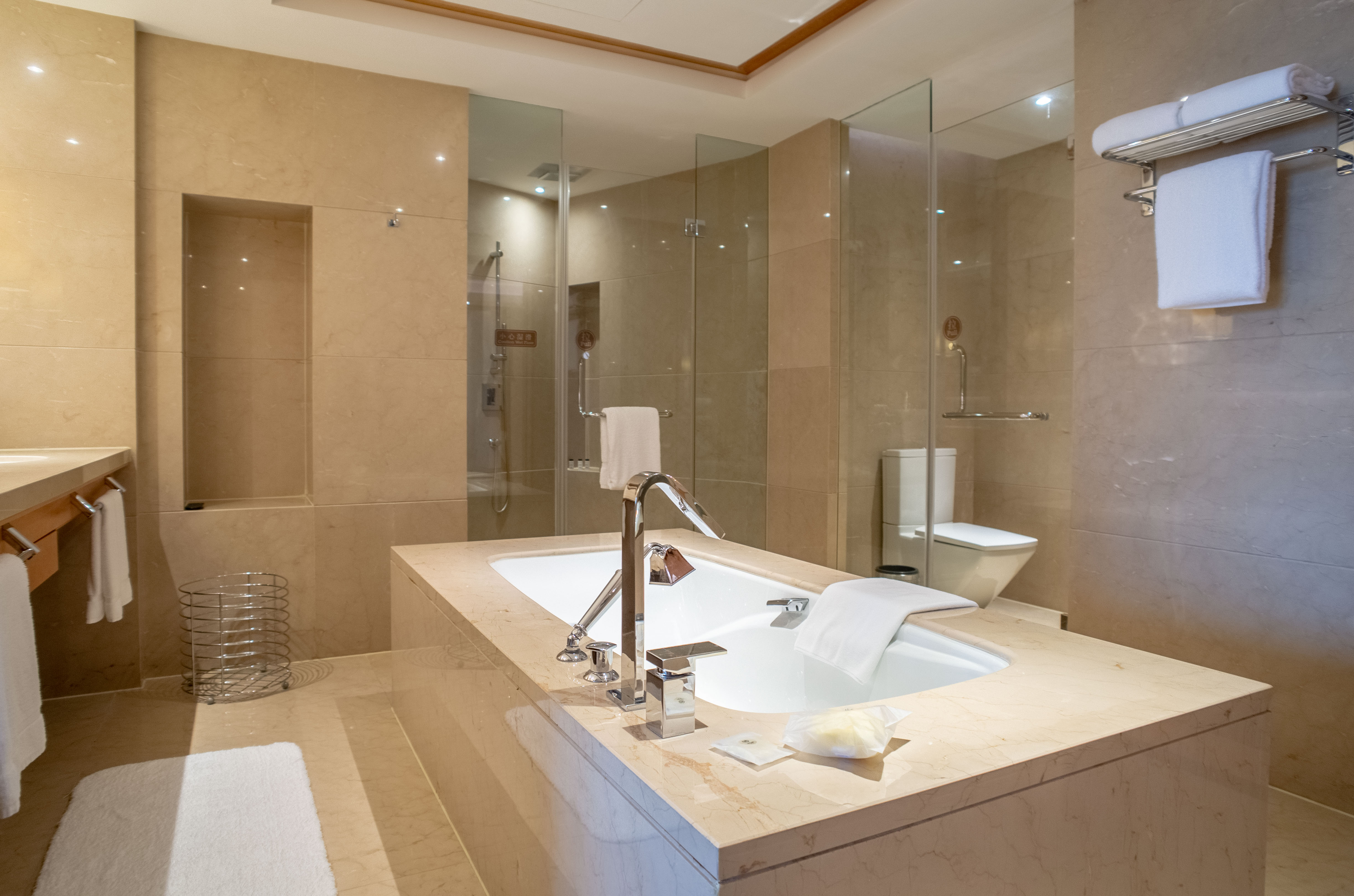 Sheraton Qiandao Lake Resort Deluxe Suite | ǧϲǺ׷ 