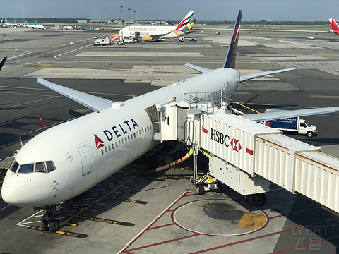 一波三折的纽约行(下): 达美 波音737-900ER (JFK-YVR)
