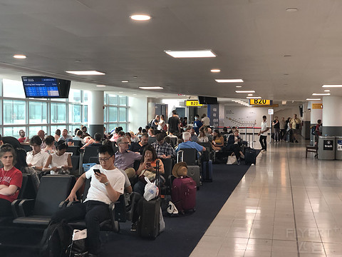 一波三折的纽约行(下): 达美 波音737-900ER (JFK-YVR)