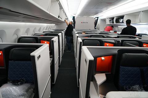 【首封】达美最新A350 Delta One至臻商务舱套间（LAX飞PVG）内附海量图片和好玩花絮！