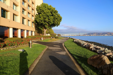 California--San Francisco Airport Marriott Waterfront Exterior (3).JPG
