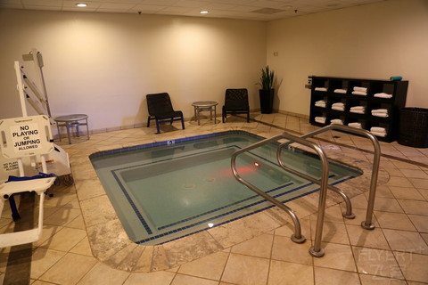 California--San Francisco Airport Marriott Waterfront Fitness Center (1).JPG