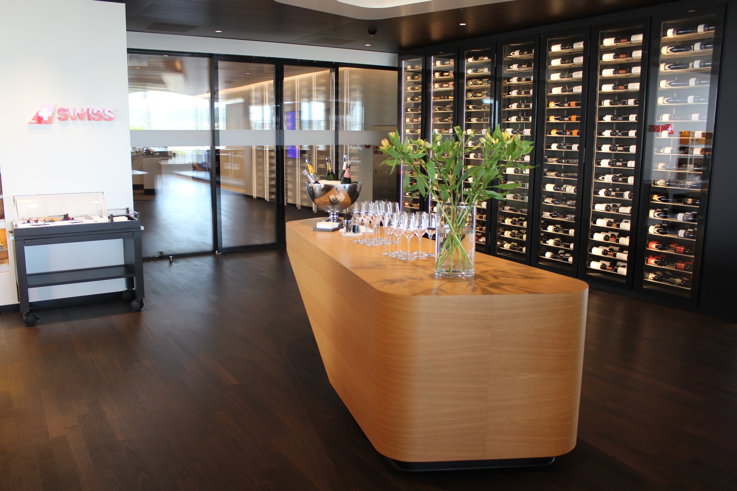  ZRH SWISS First Lounge E Ϣұ