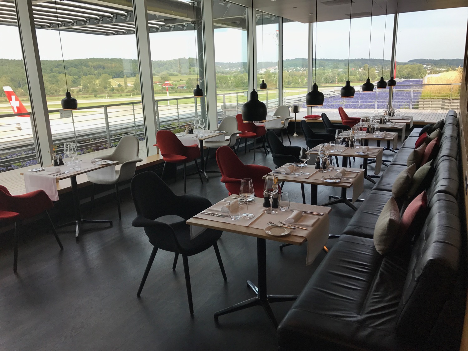  ZRH SWISS First Lounge E Ϣұ