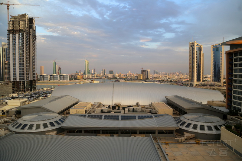Bahrain--Le Meridien Bahrain City Centre Club Lounge View (3).JPG