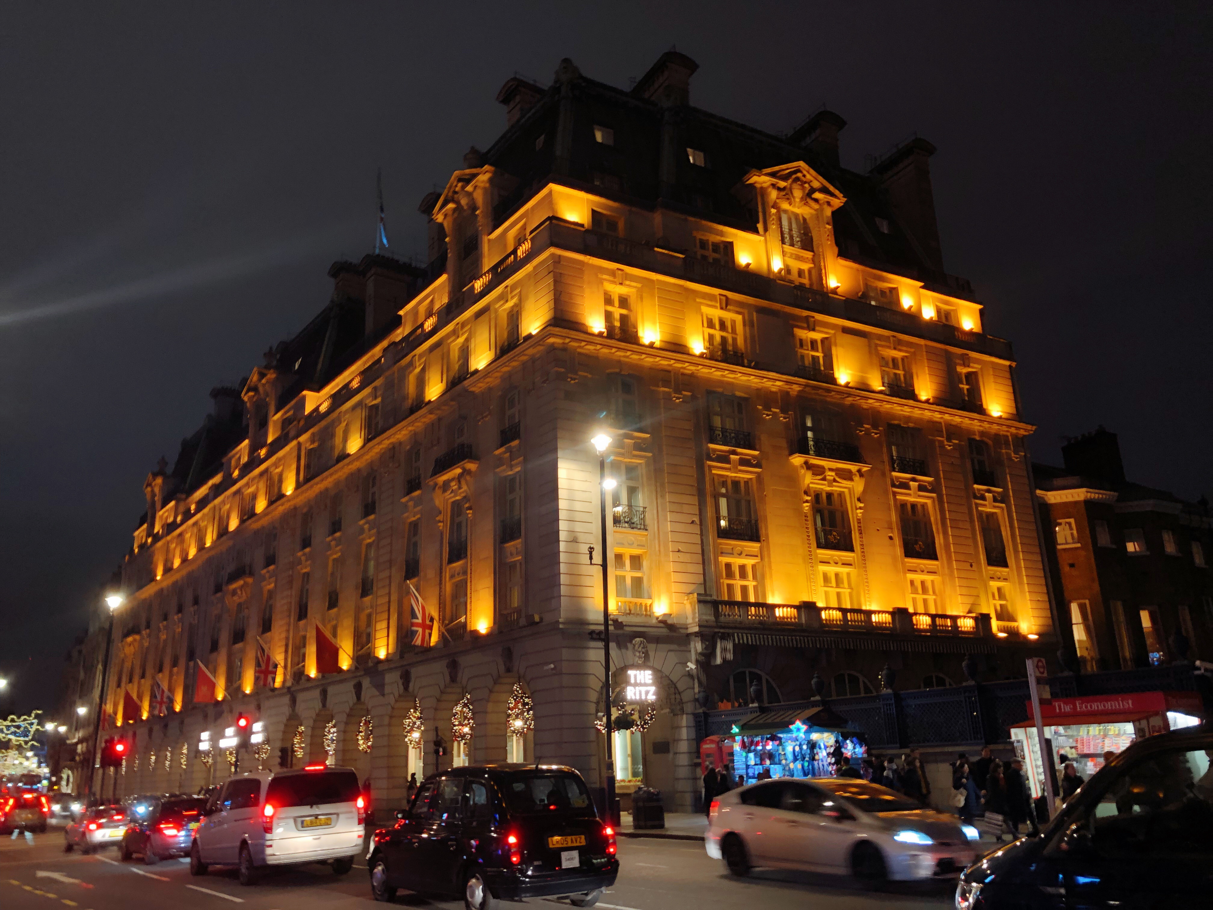׶ȾƵ || The Ritz London