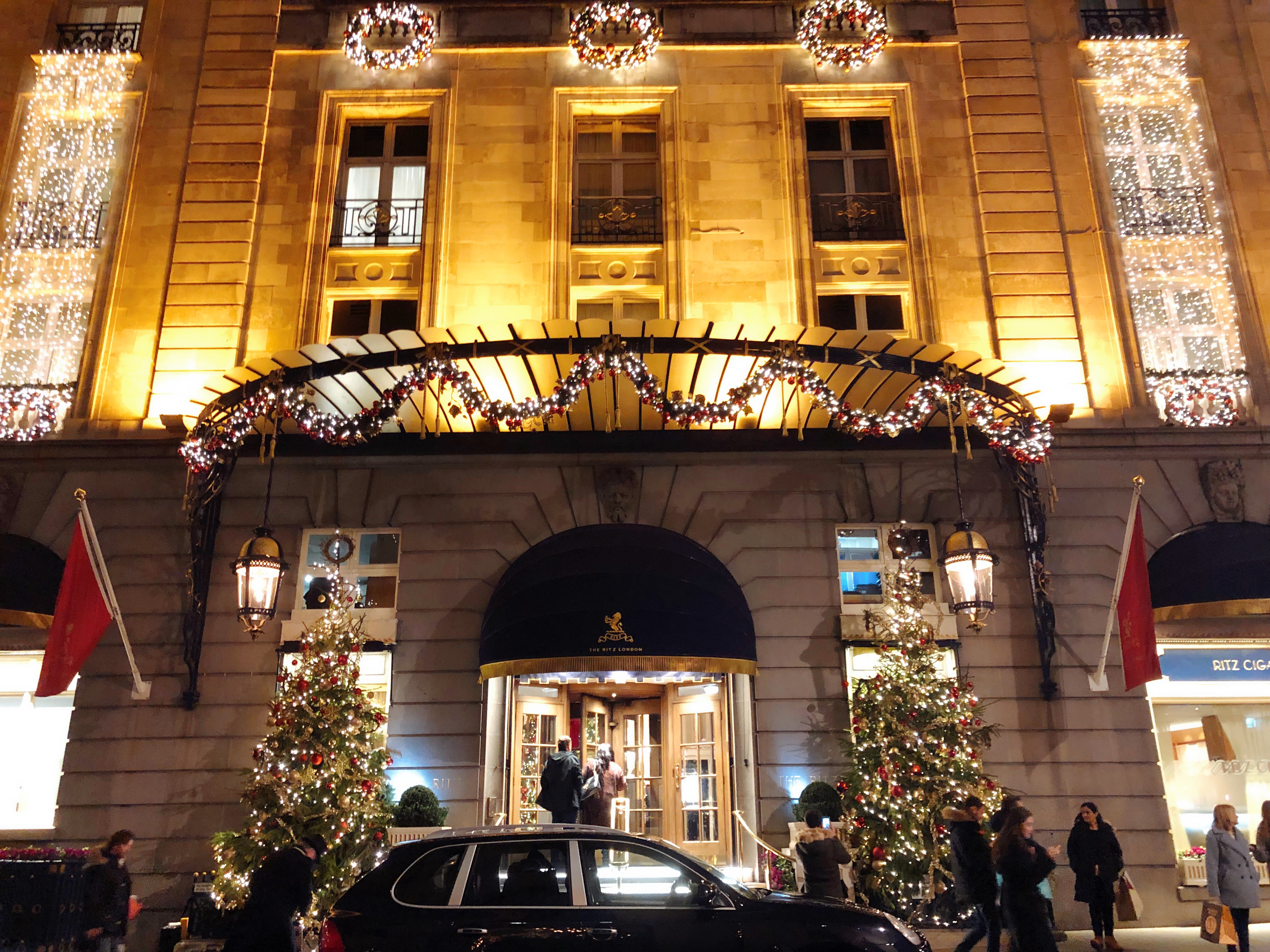 ׶ȾƵ || The Ritz London