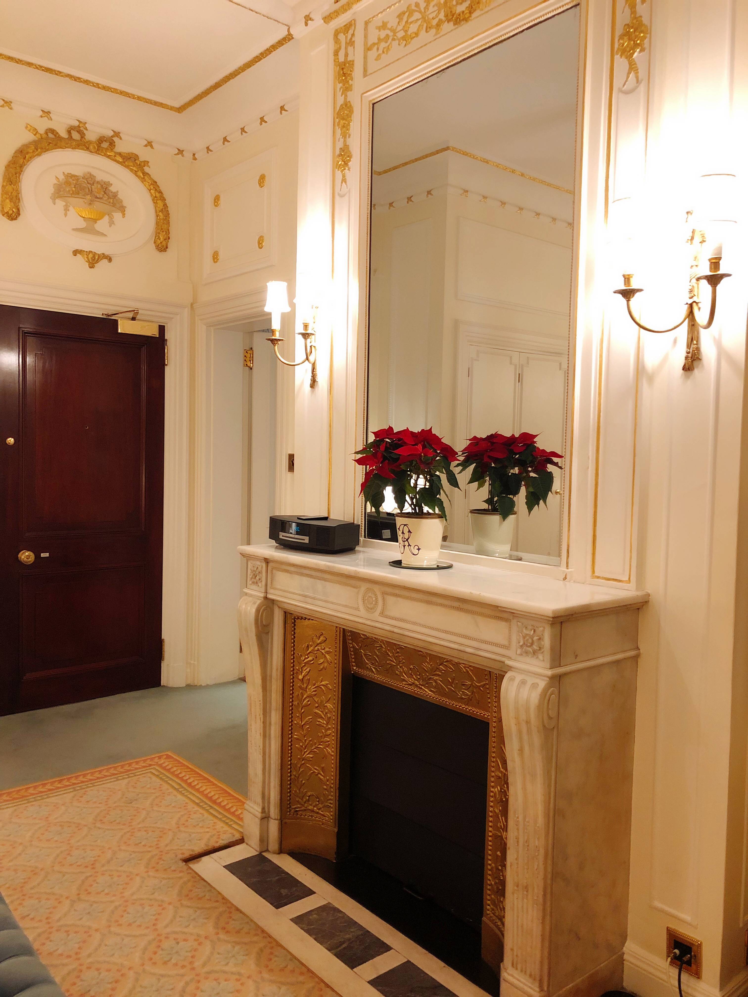 ׶ȾƵ || The Ritz London