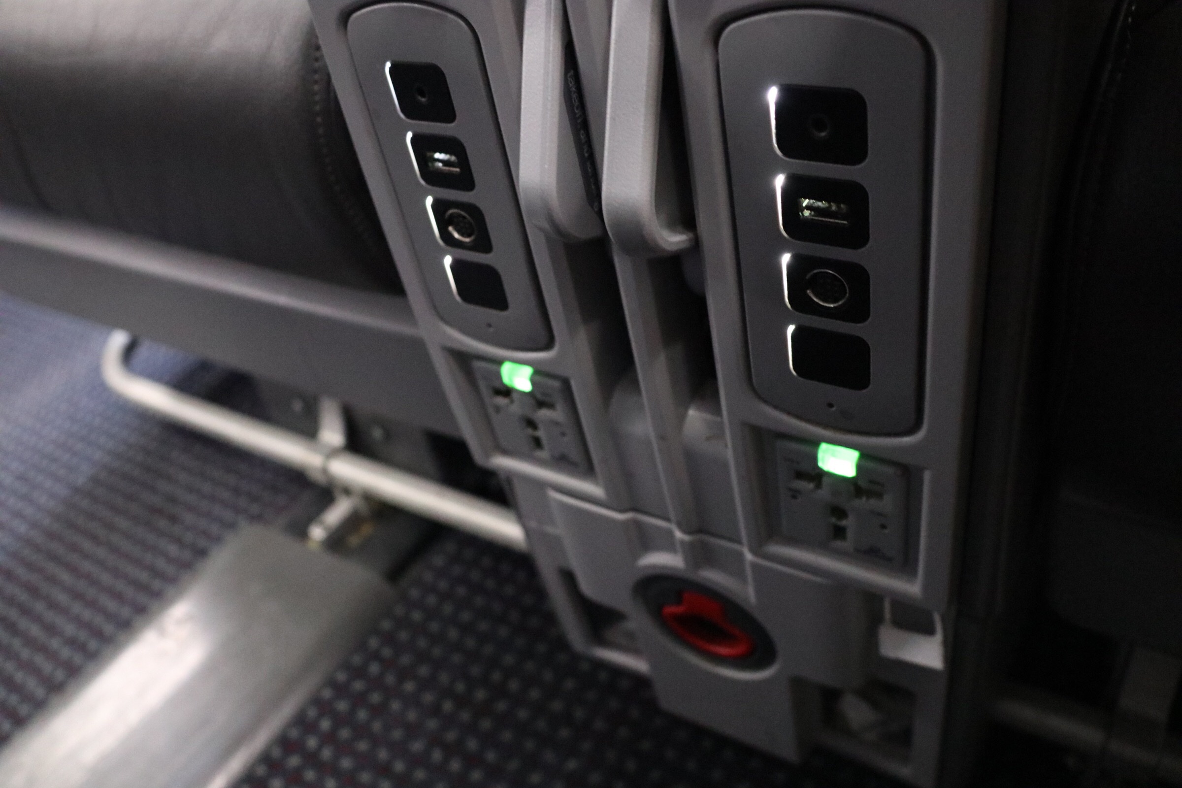 FlightBOS-ORD AA2264 B738 C