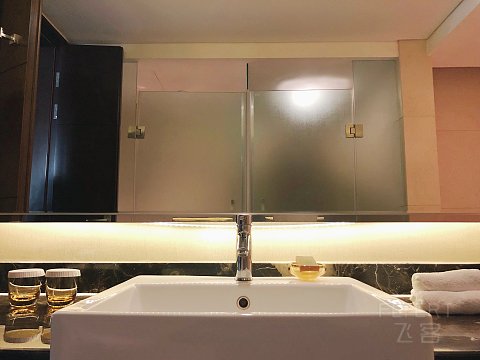 山色今朝画巨然-重庆江北希尔顿逸林行政套房入住体验