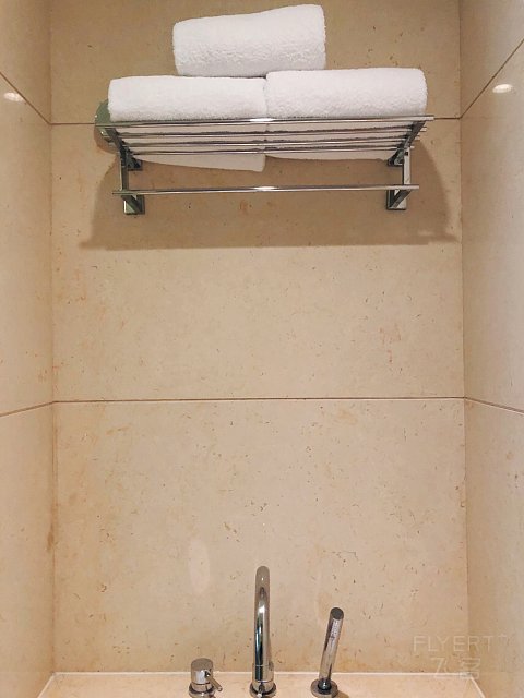山色今朝画巨然-重庆江北希尔顿逸林行政套房入住体验
