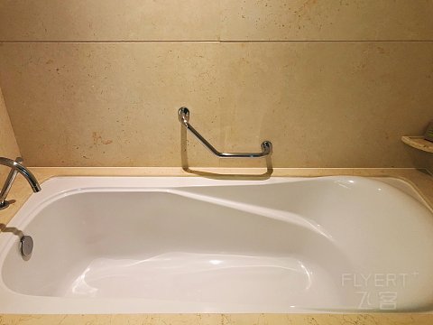 山色今朝画巨然-重庆江北希尔顿逸林行政套房入住体验