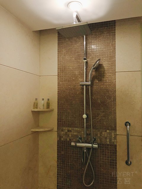 山色今朝画巨然-重庆江北希尔顿逸林行政套房入住体验