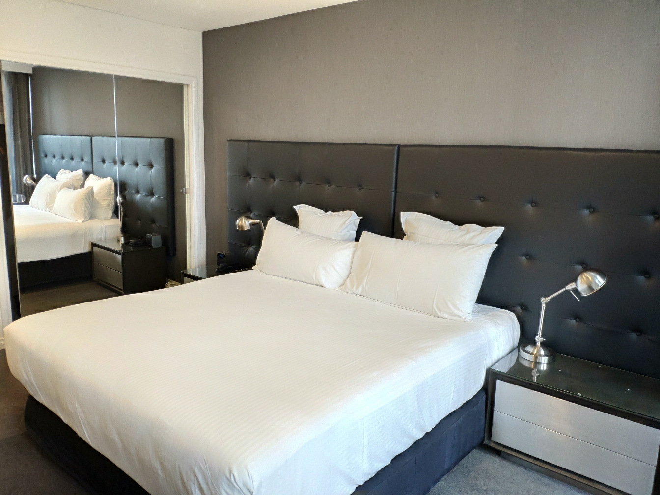 ī͵Ÿ߾Ƶ-Quay West Suites Melbourne ͷ׷Ƶ