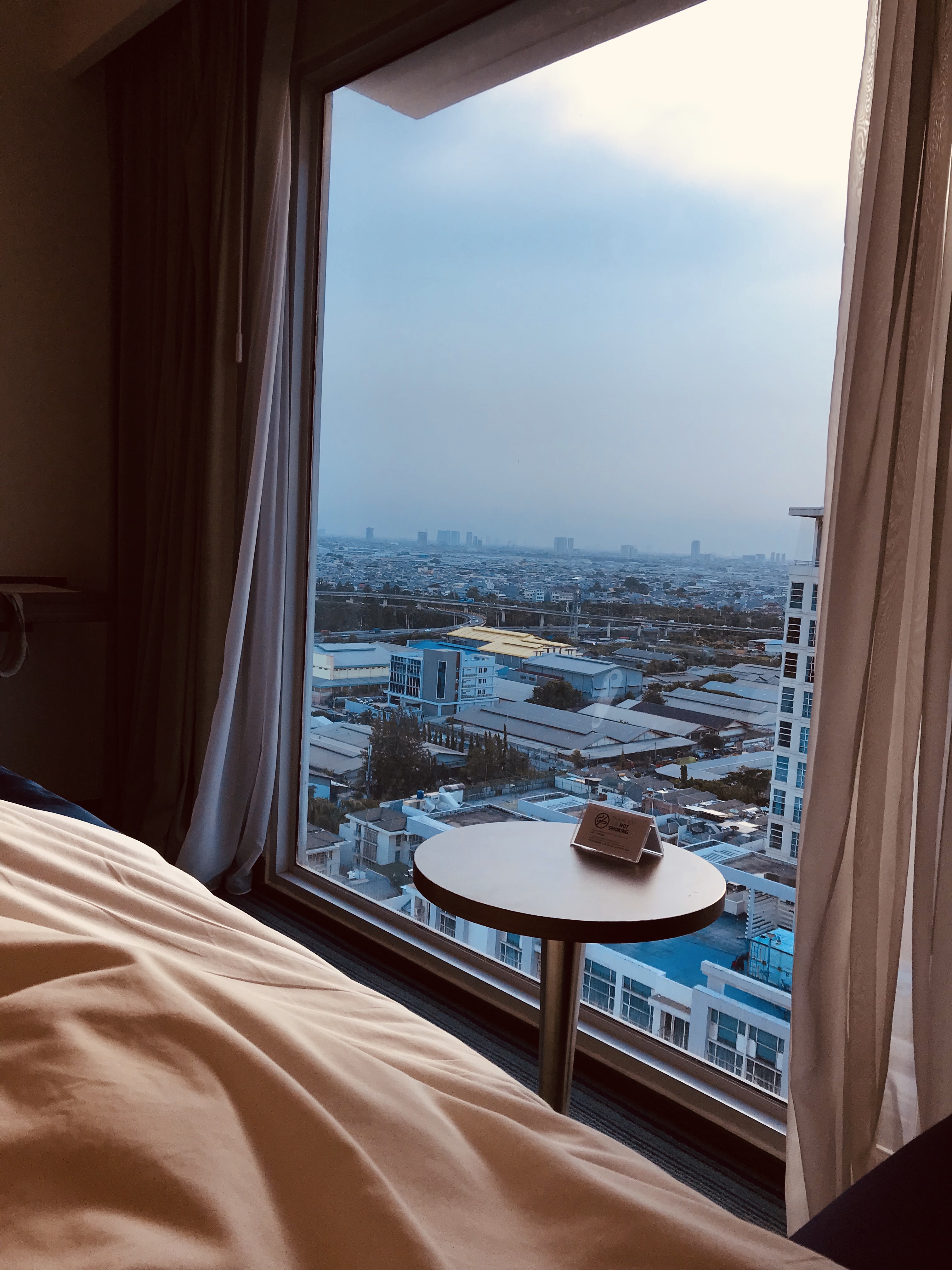  Holiday Inn Exp VS ӡżӴ Holiday Inn Exp