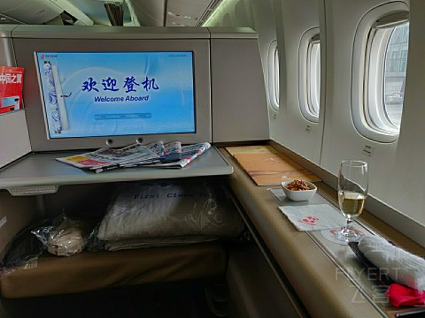 入国航坑之最幸运。985升豪华头等O舱。