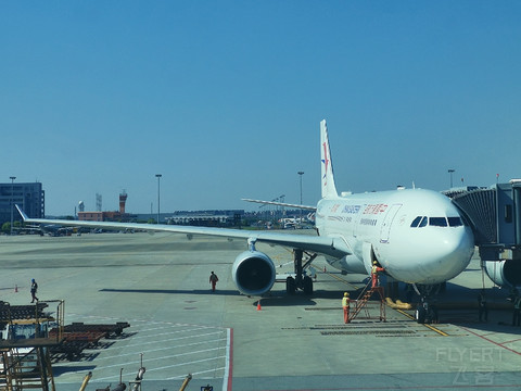 MU5807 KMG-SHA 商务舱报告