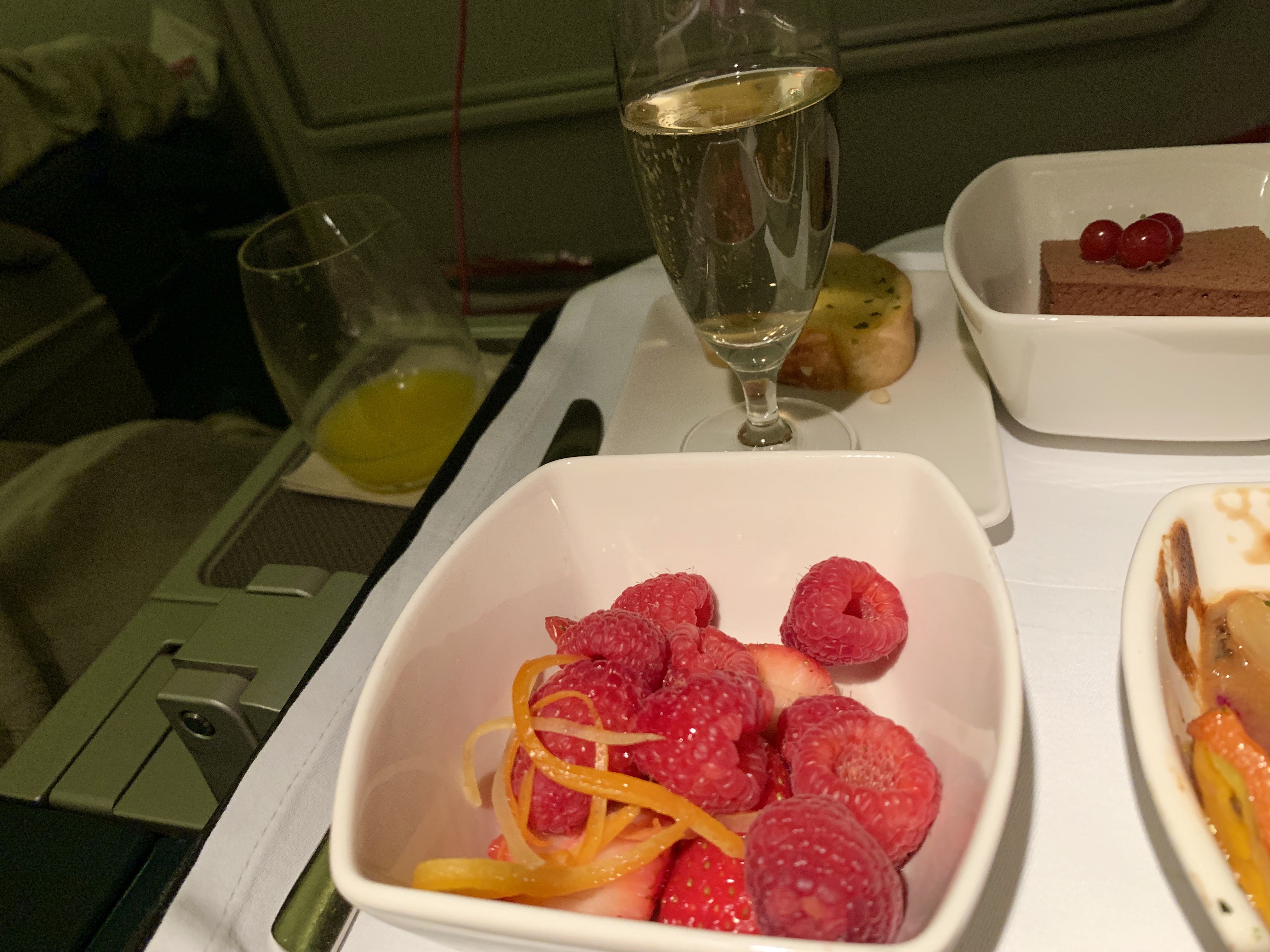 ӣ̩CAN-HKG-NRT-HND-HKG-CAN