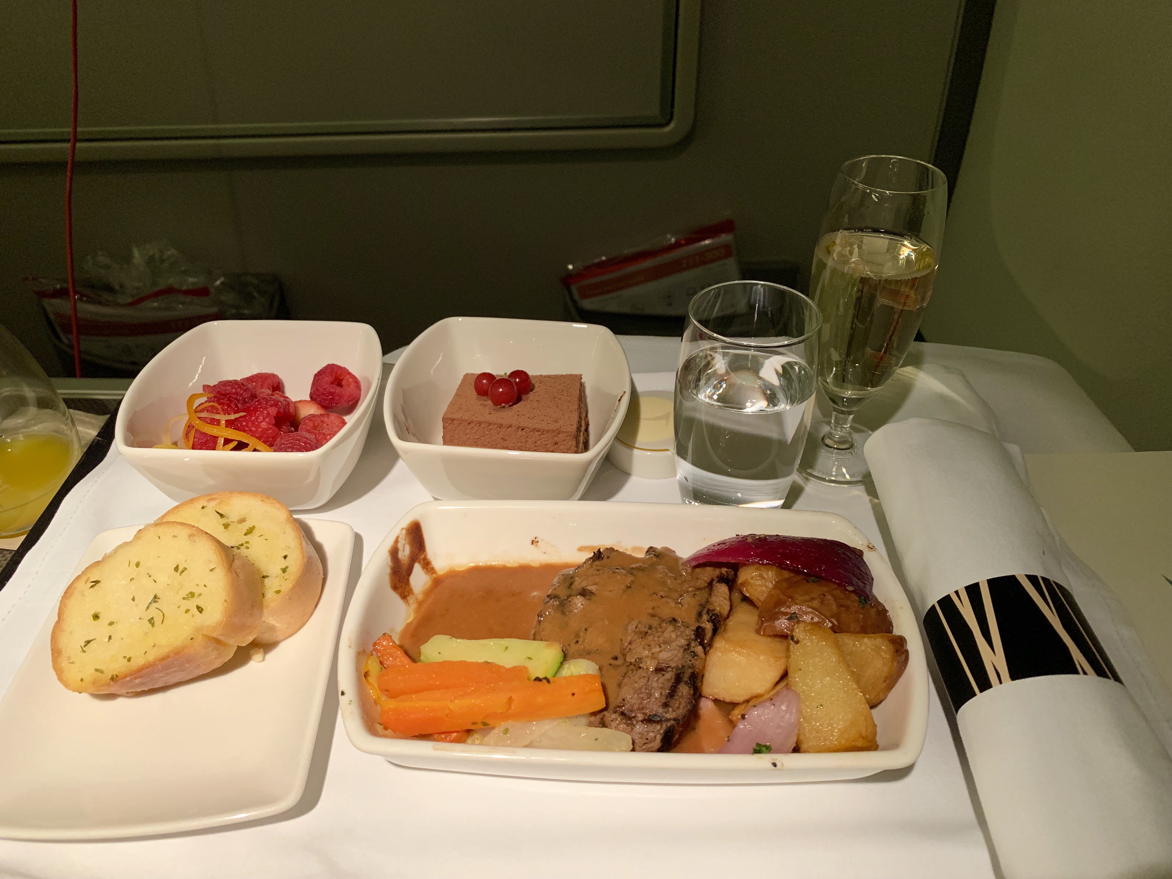 ӣ̩CAN-HKG-NRT-HND-HKG-CAN