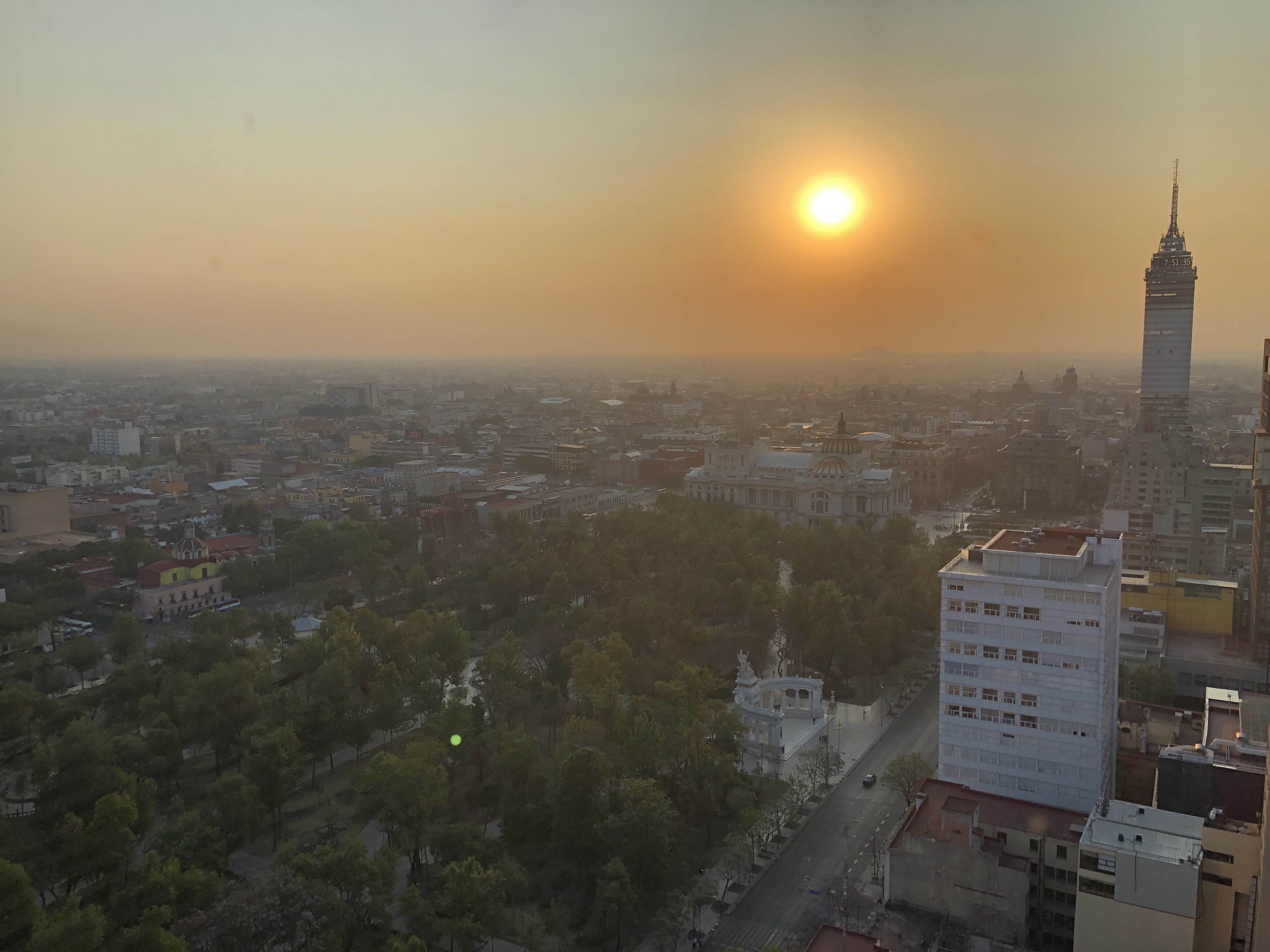 Hilton Mexico City Reforma С