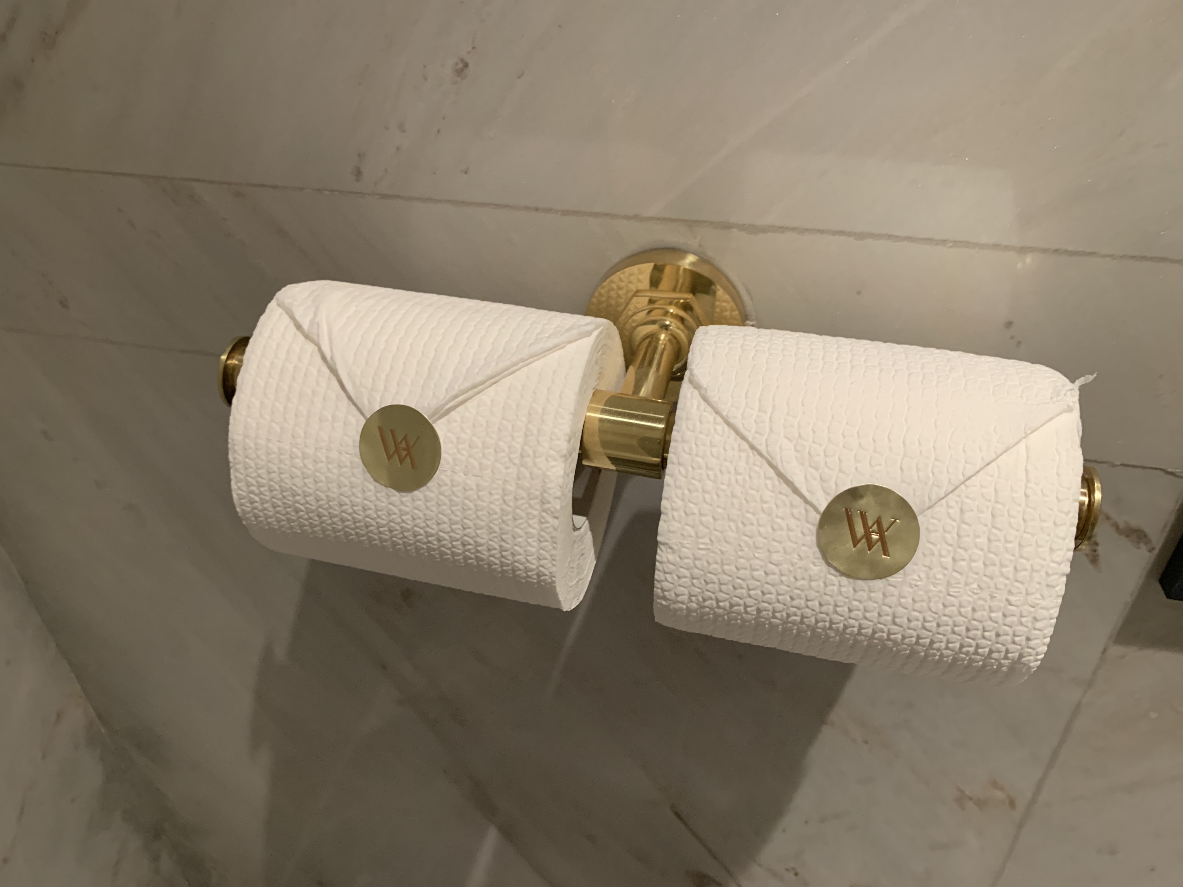 Waldorf Astoria Ƶ