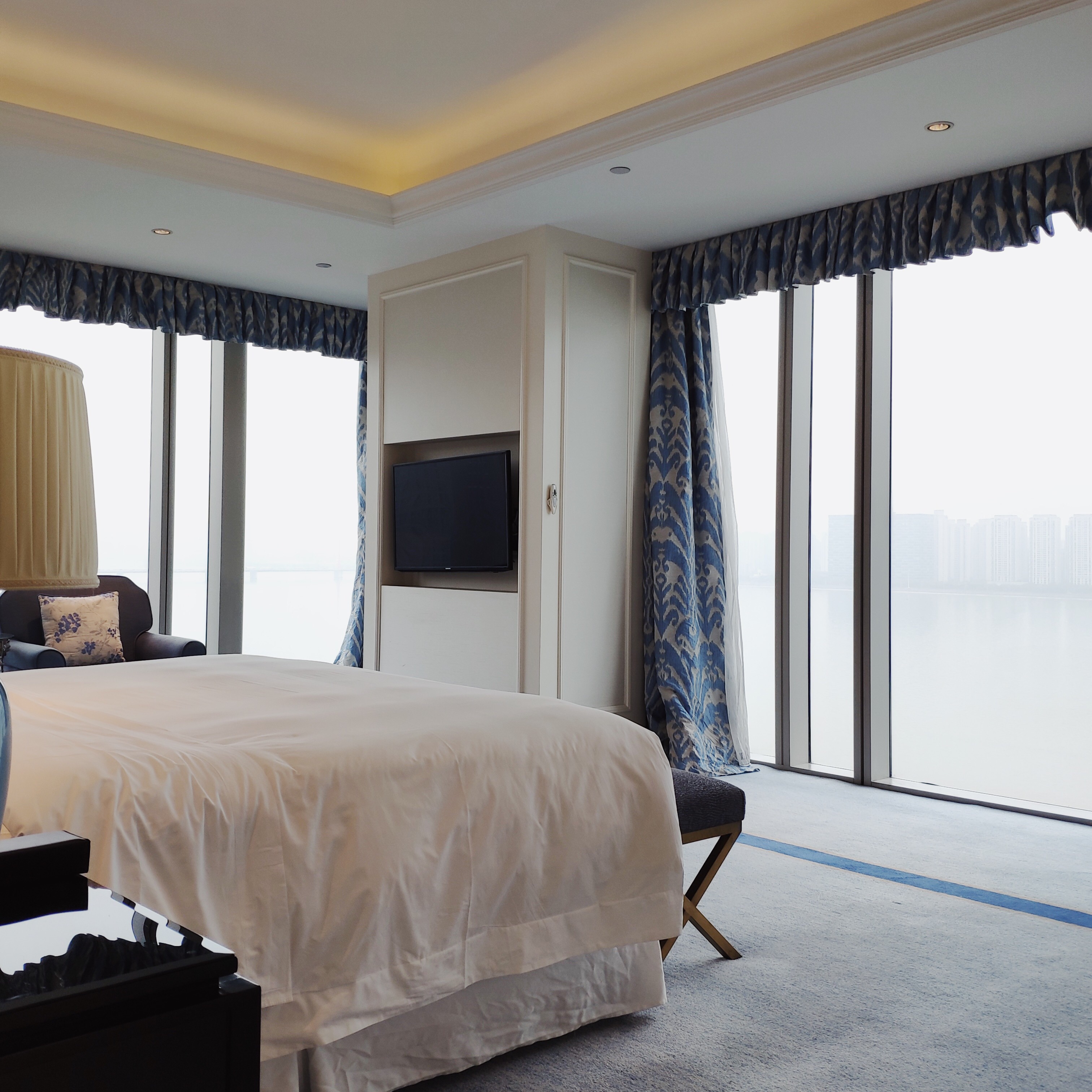 ǮѡƵ Panoramic Riverview suite