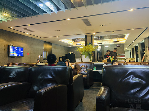 广发国航臻享白金卡白云机场T1体验