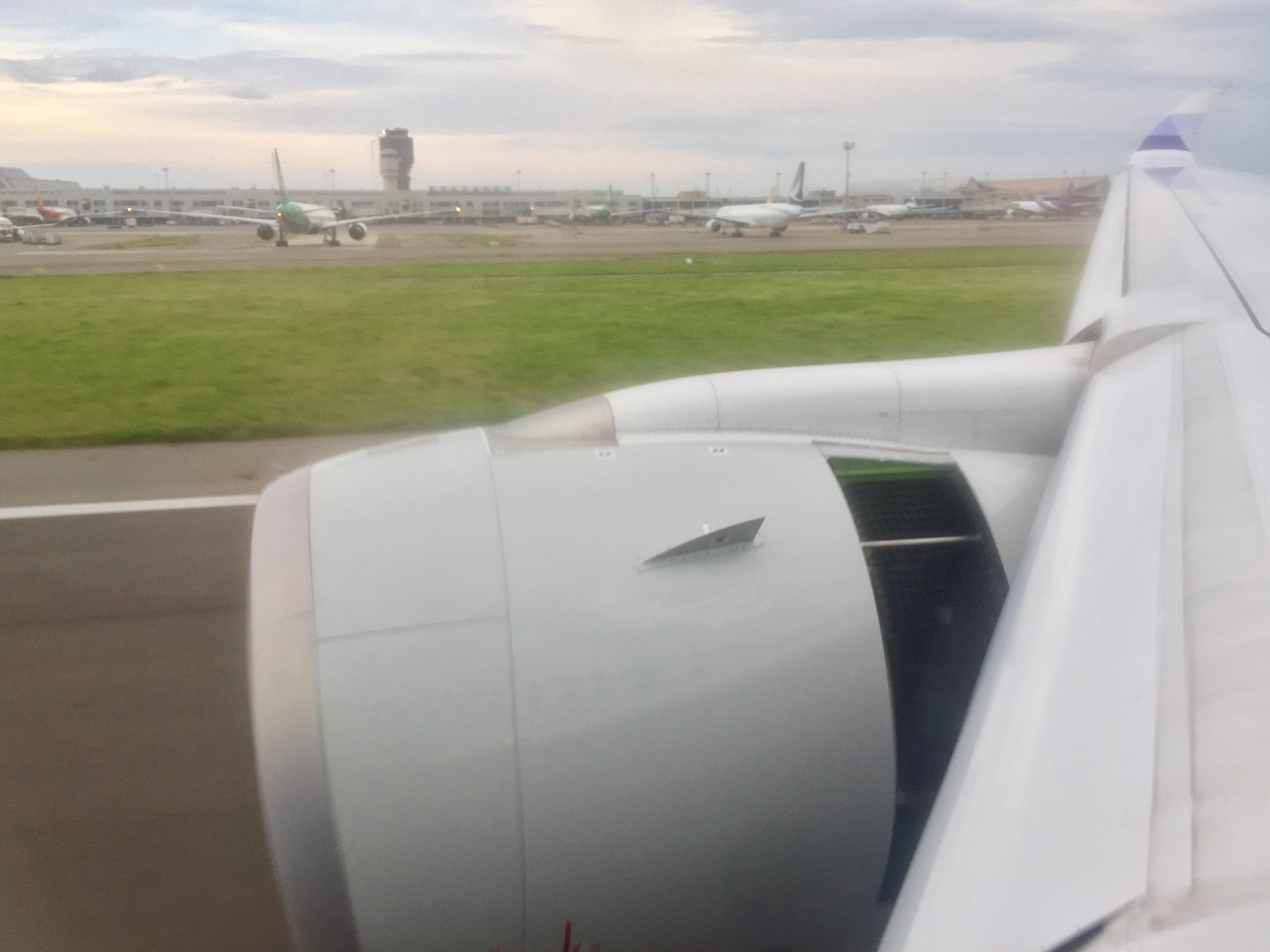 SYD-TPE-HKG лCI52+CI909 A359PE