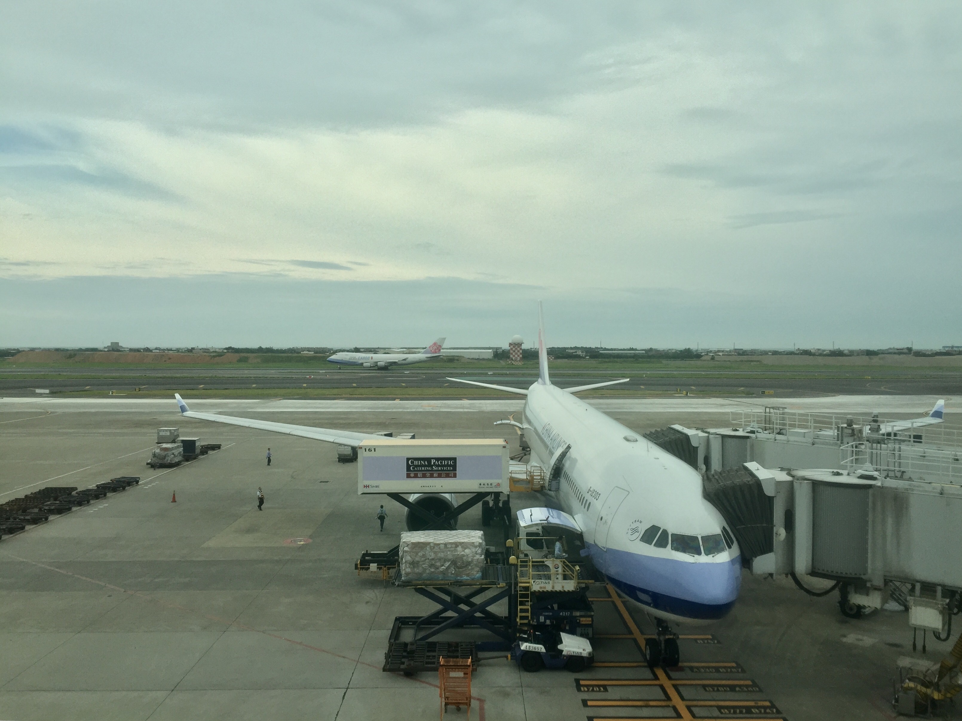 SYD-TPE-HKG лCI52+CI909 A359PE