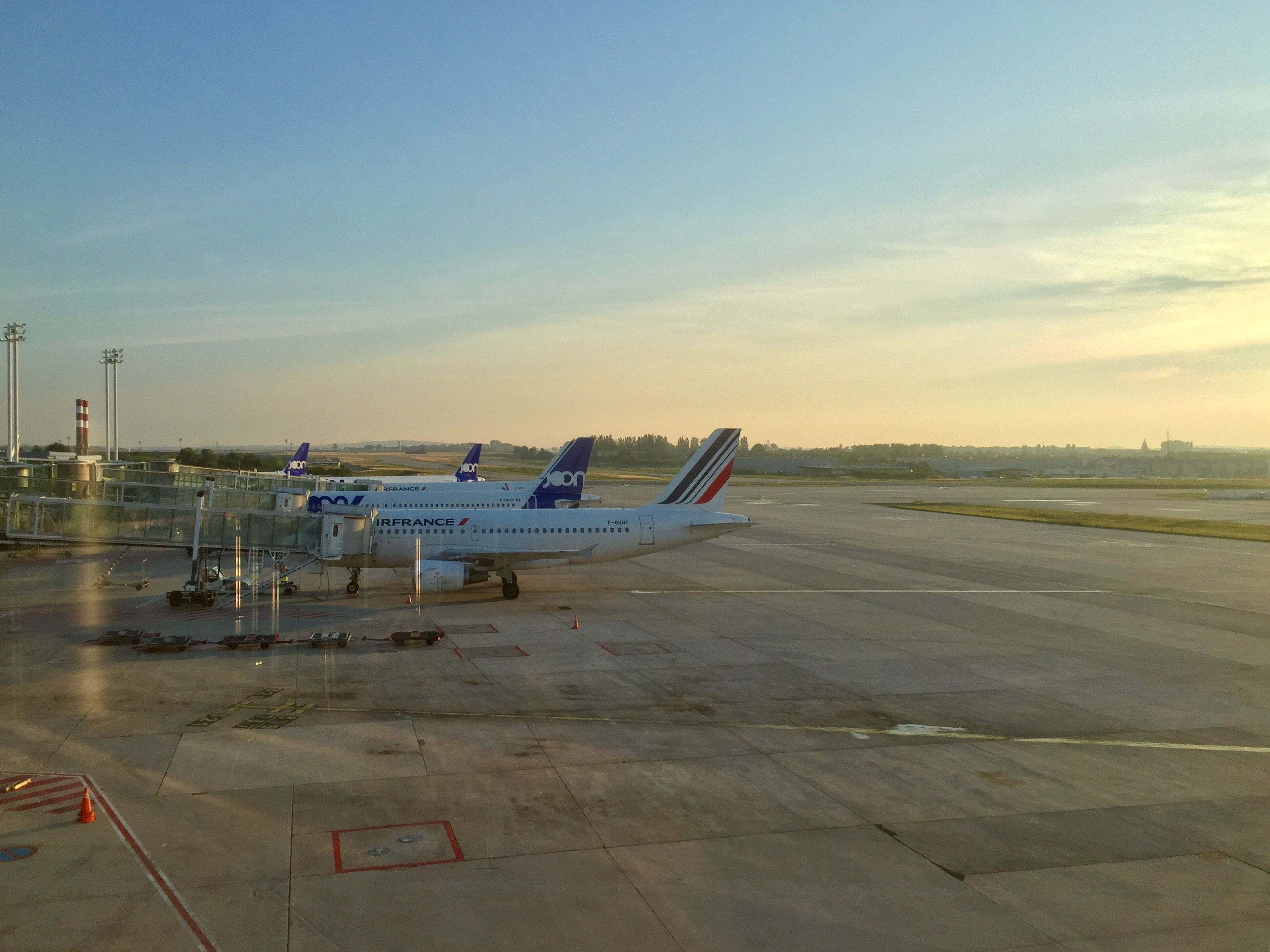 һվHKG-CDG-AMS AF185+AF1340