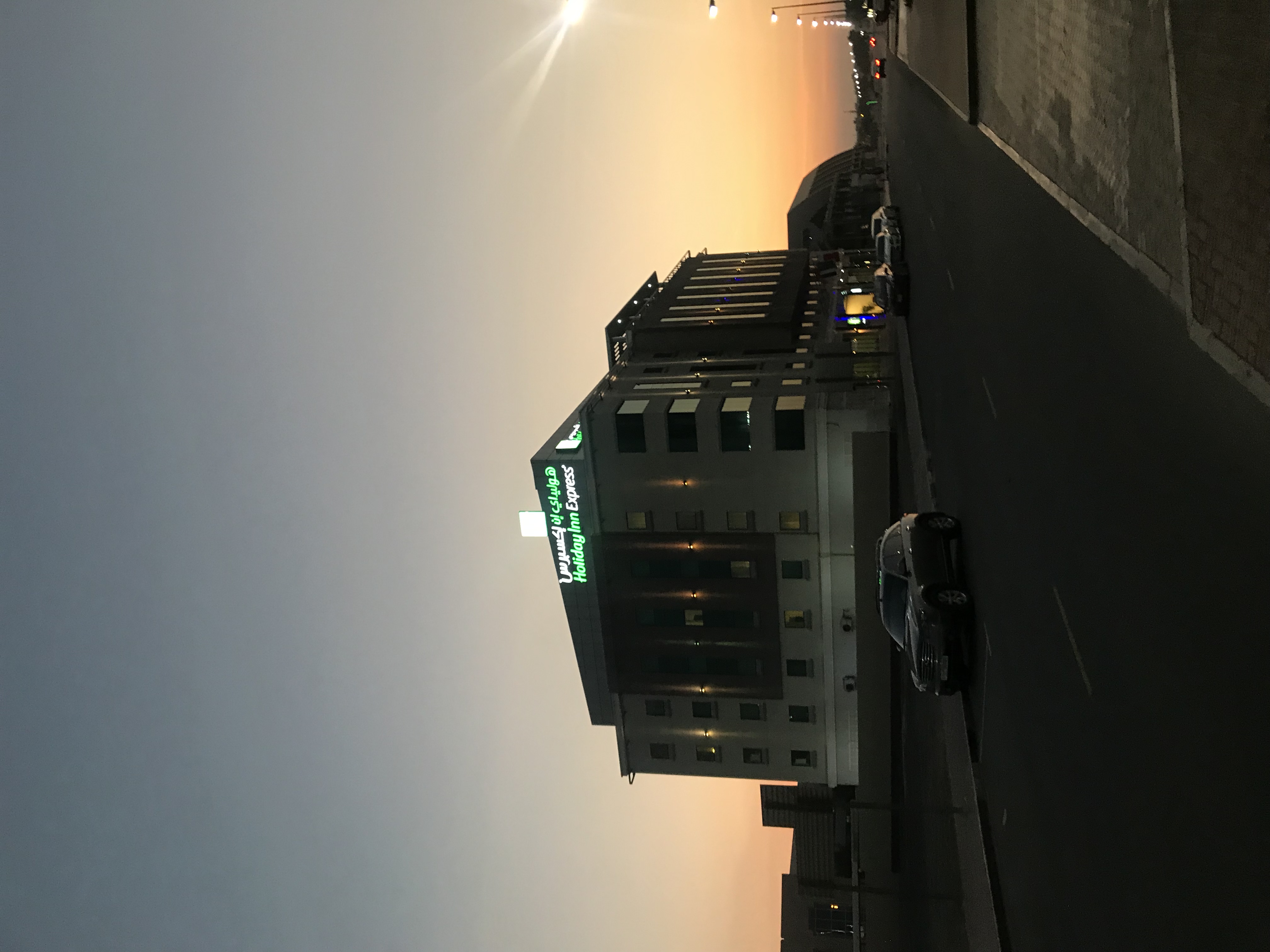 ϰ԰ѡվƵ HIX Dubai Safa Park
