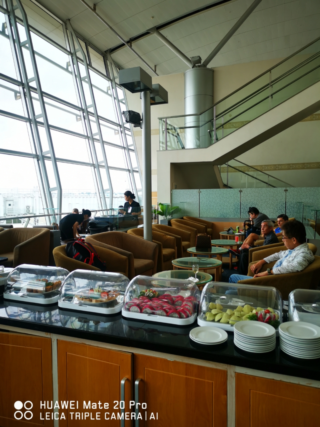 胡志明市国际机场越南 编辑类图片. 图片 包括有 人们, 繁忙, 终端, 布琼布拉, 城市, 西南, 旅游业 - 88113415