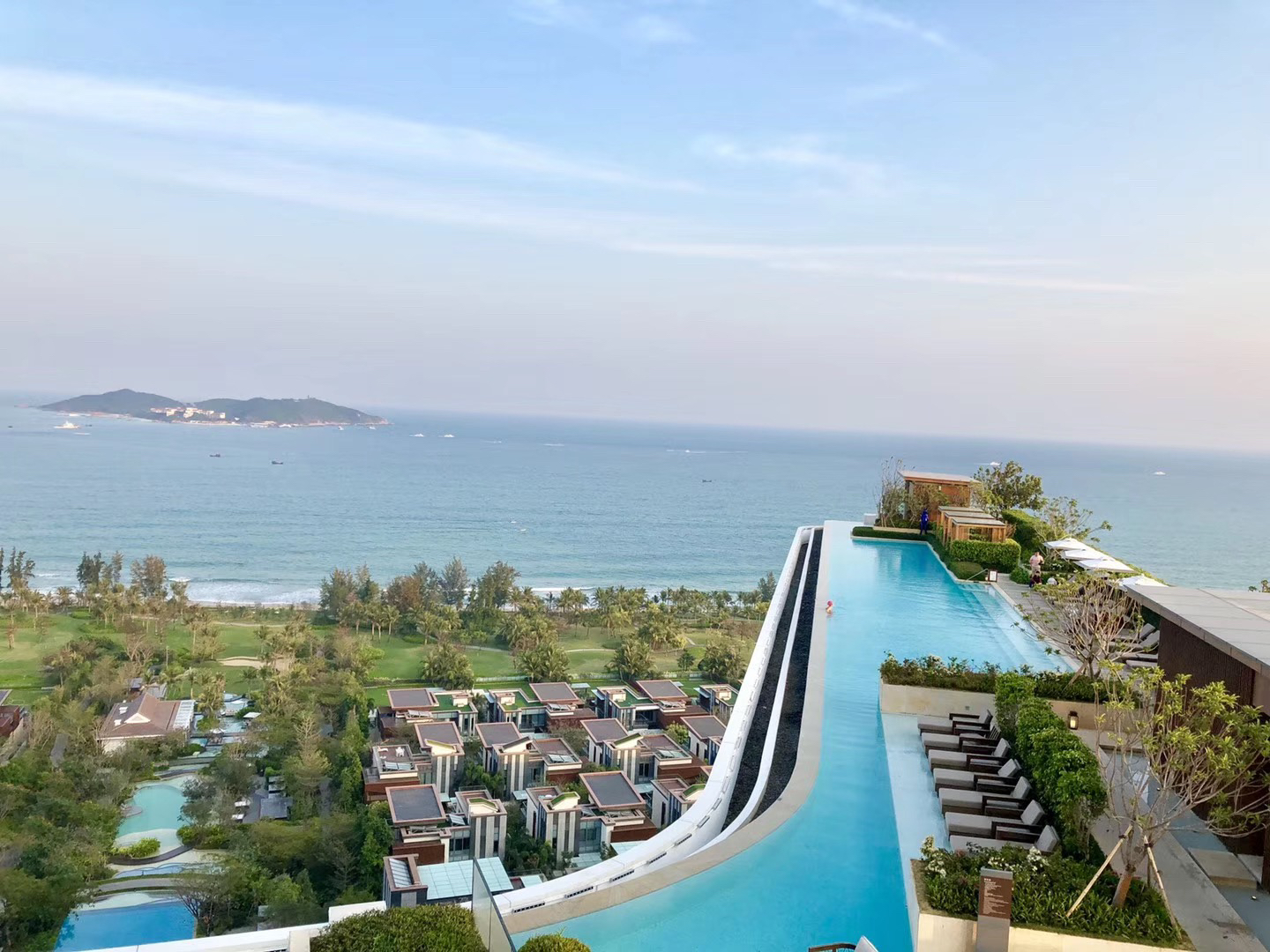 Hainan Resort Hotel สระว่ายน้ำ, HD ภาพถ่ายสระน้ำ, ว่ายน้ำ, ไห่หนาน ดาวน์โหลดฟรี - Lovepik