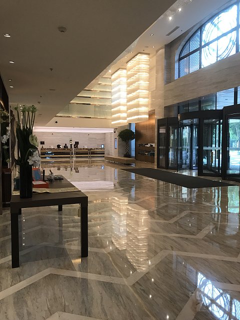 上海苏宁环球万怡酒店棒