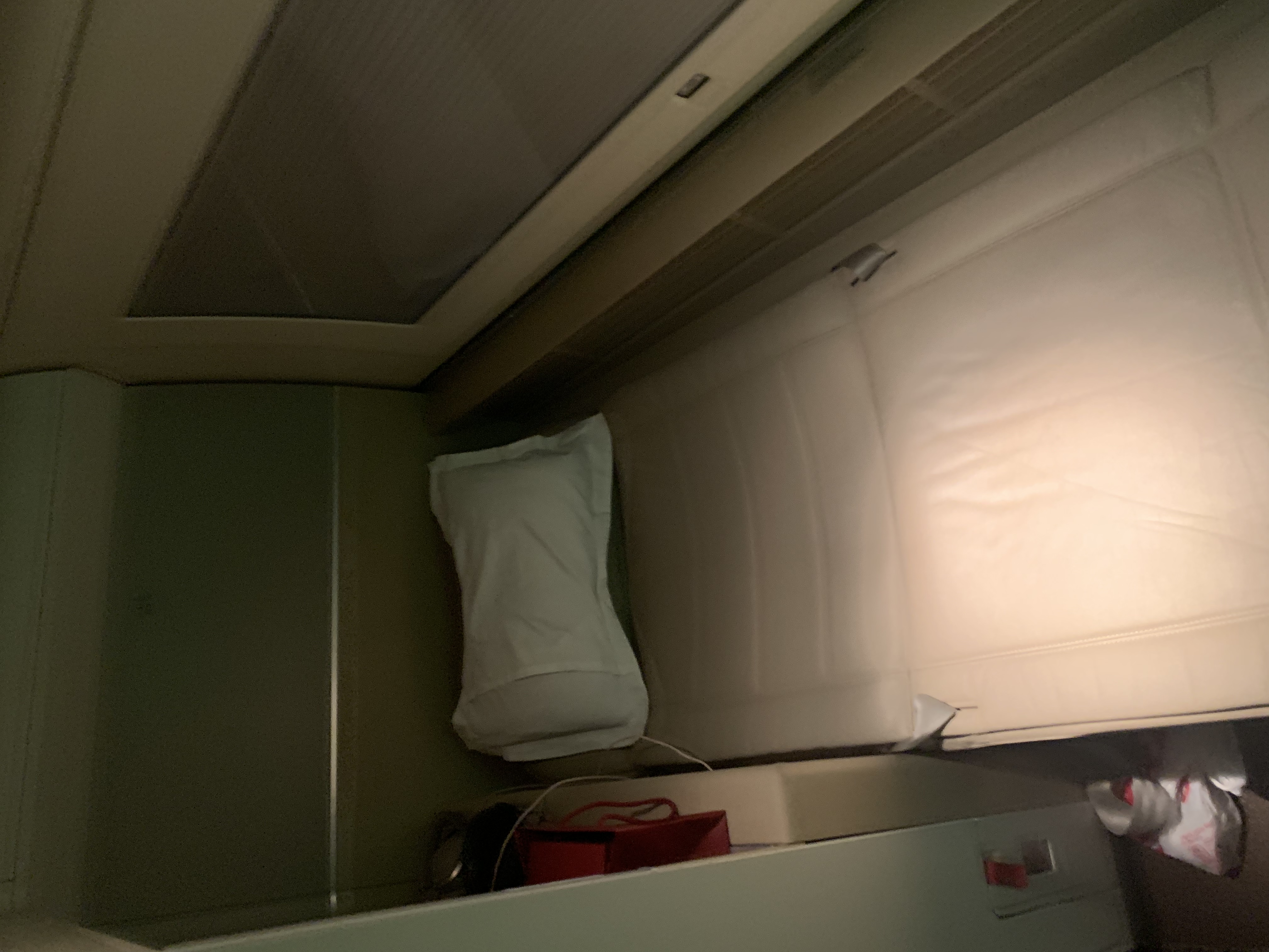 MU588 JFK-PVG ٴѡƷζͷ