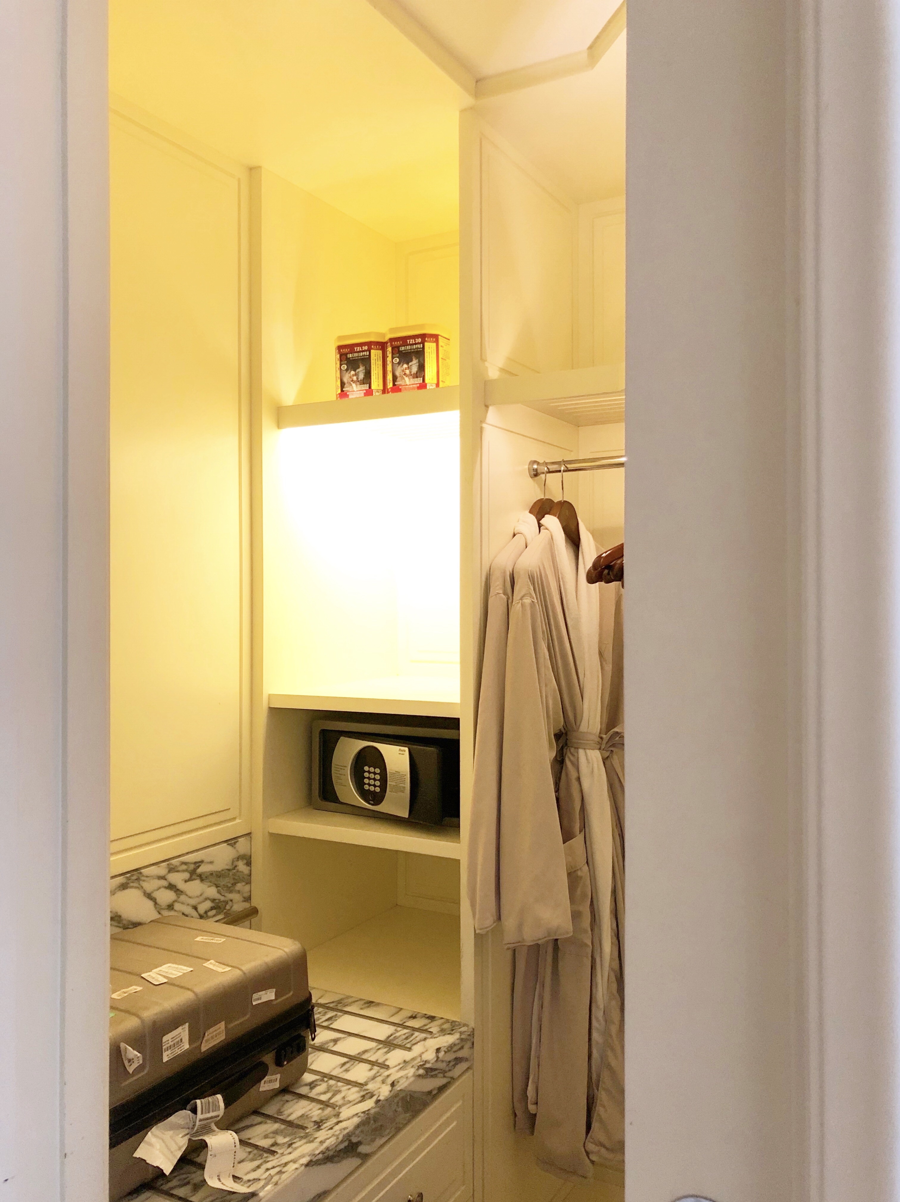 WALDORF ASTORIA SHANGH......