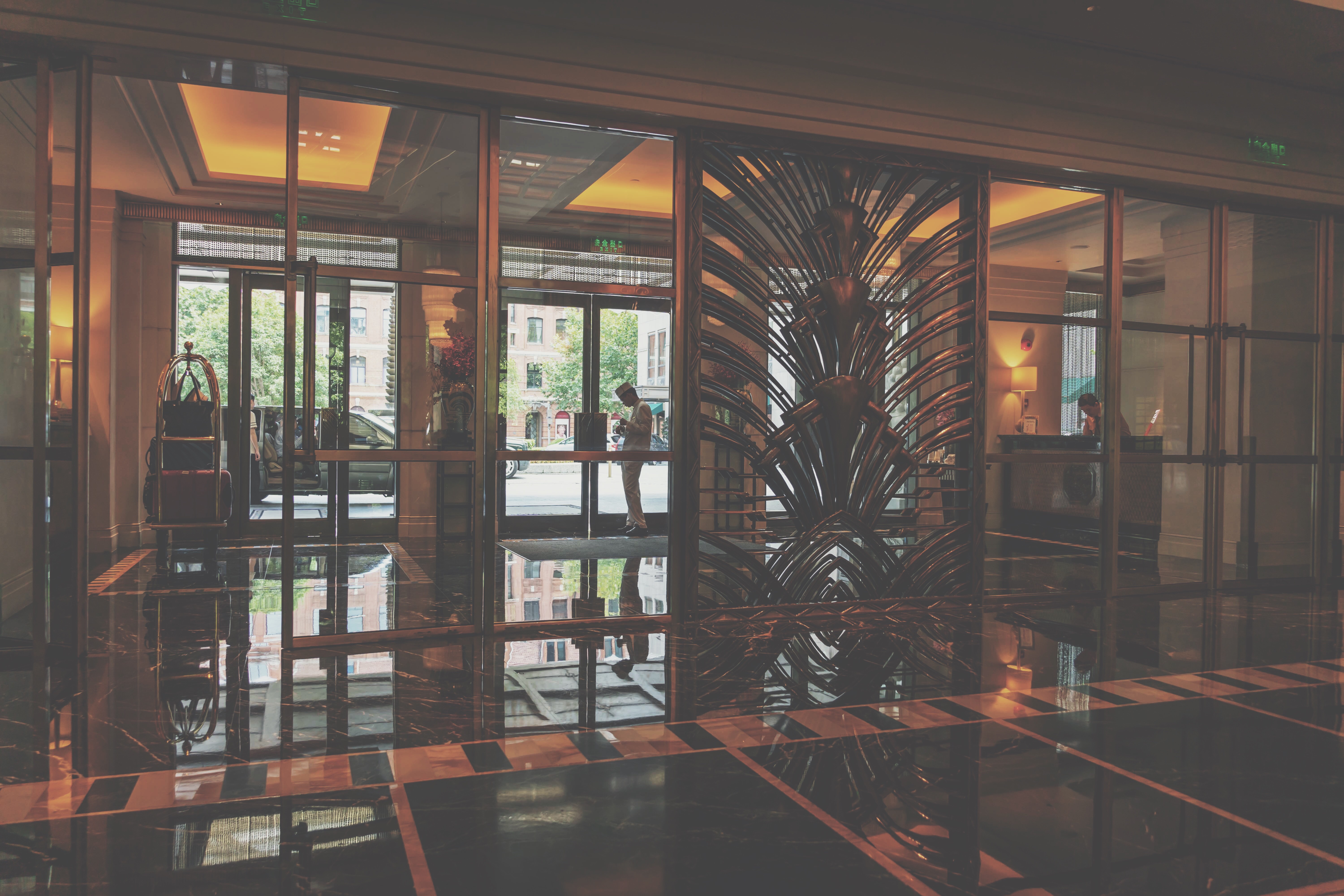 SummerϺ뵺The Peninsula
