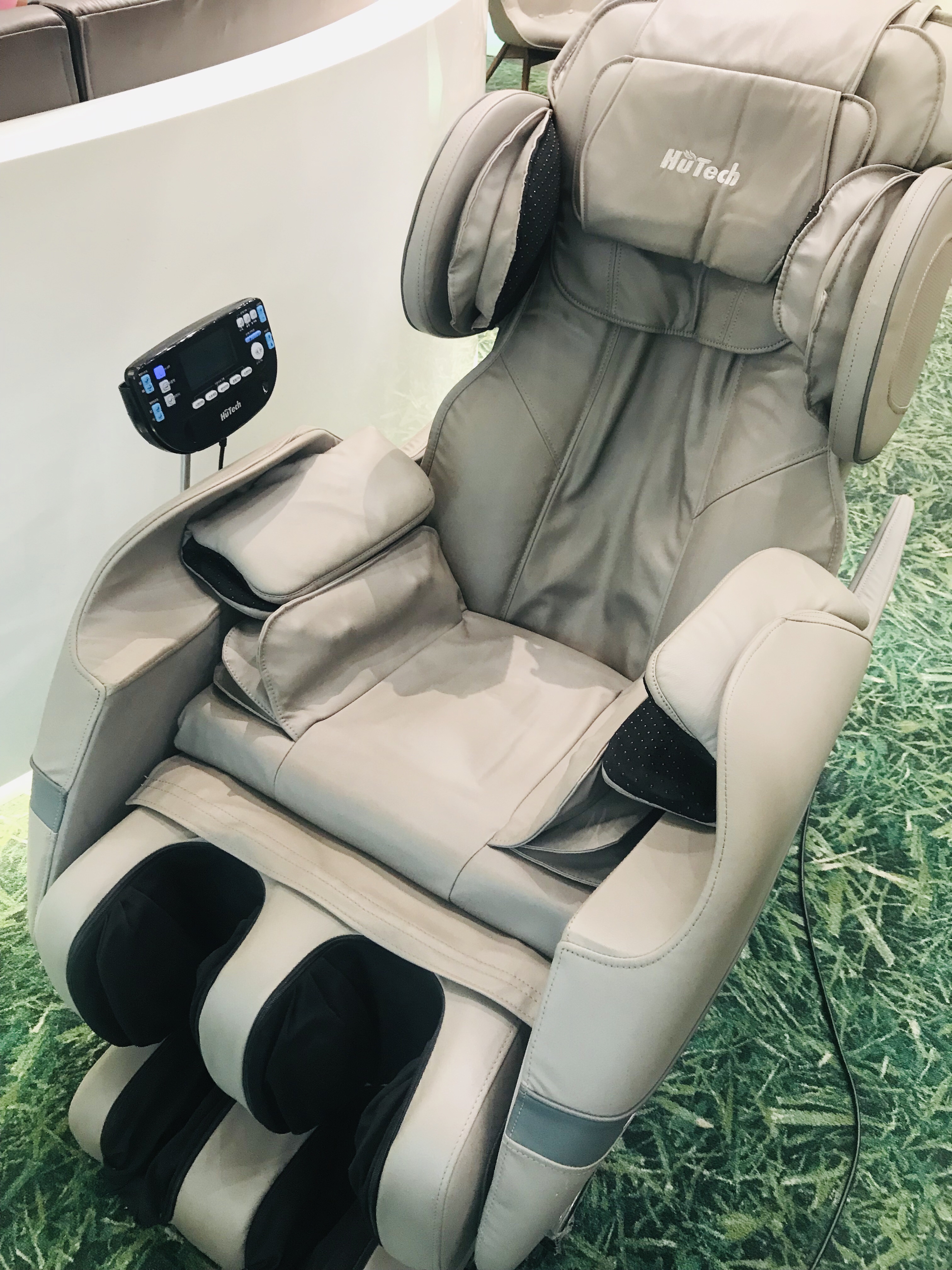 ֻSKY HUB LOUNGE