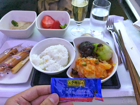 [ѹ] ̩A359Ŧ߿EWR-HKG-HGH