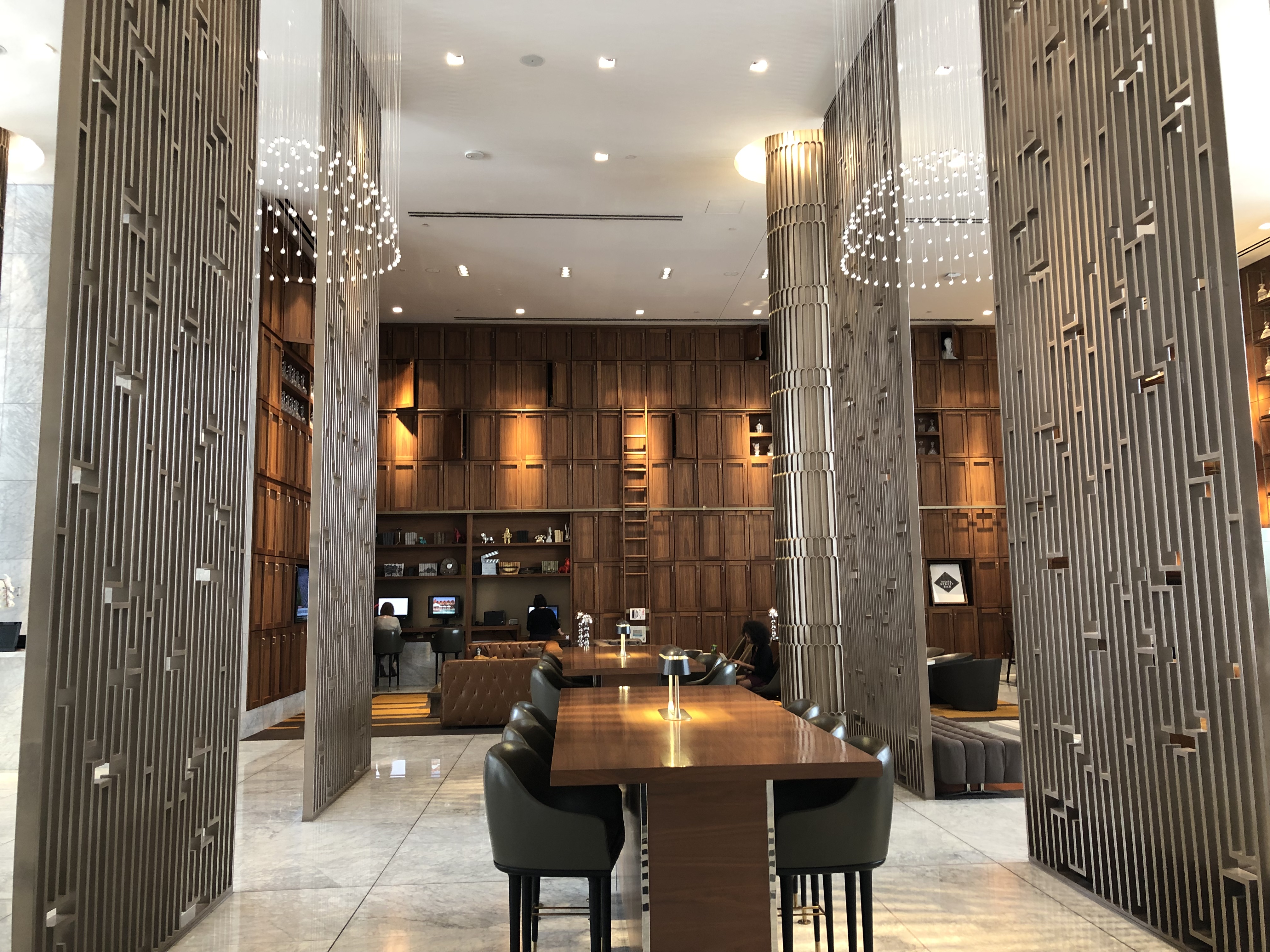 桿ɼϲǴƵ Sheraton Grand Los Angelesס