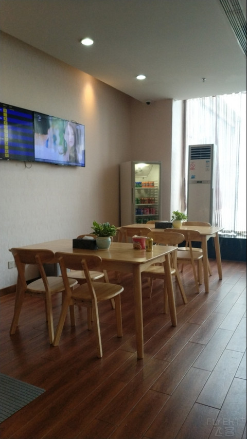 珠海金湾机场VIP LOUNGE体验报告