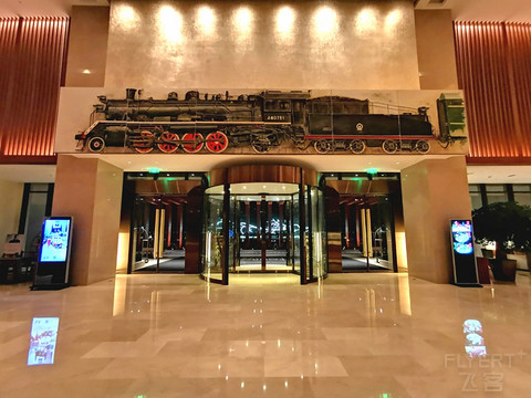 枕水而居的广东鹤山福朋喜来登酒店