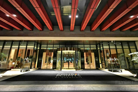 枕水而居的广东鹤山福朋喜来登酒店