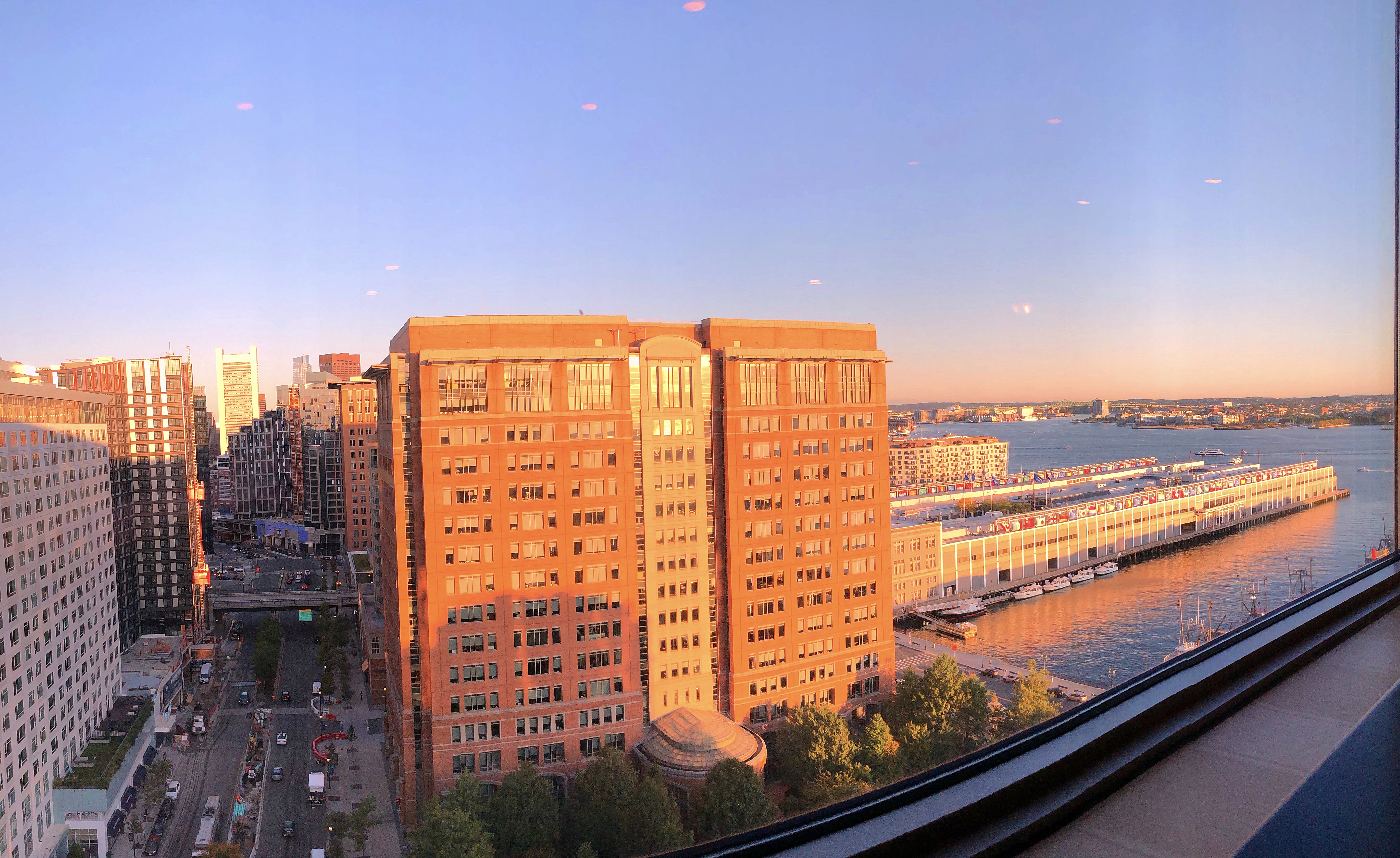 ʿˮƵ--Renaissance Boston Waterfront