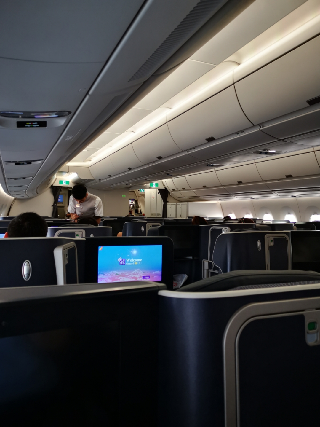 һع죨£ C HU7703 C