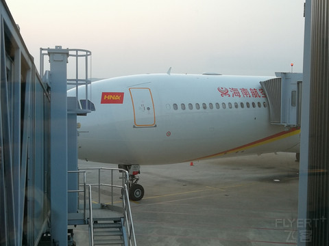 HU7158 NNG—PEK广西唯一定期A333 公务舱体验