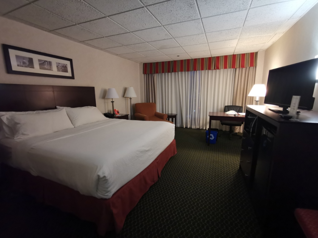 ʢ/ Rosslyn Bridge Holiday Inn