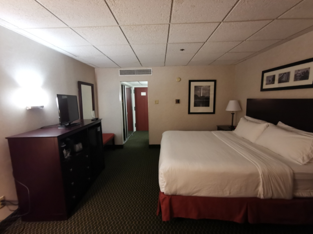 ʢ/ Rosslyn Bridge Holiday Inn