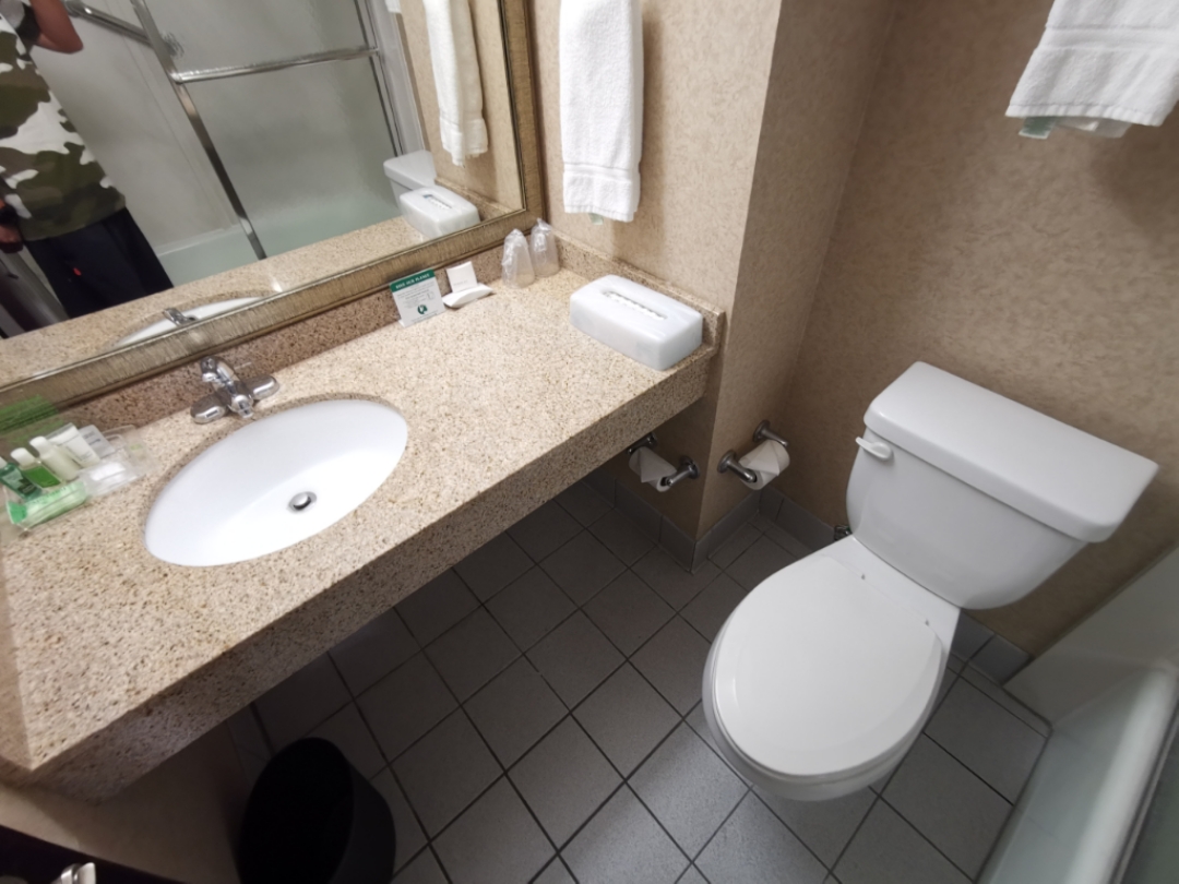 ʢ/ Rosslyn Bridge Holiday Inn