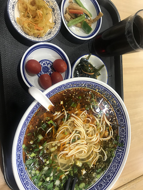 厦门T3贵宾厅不如门口迪欧咖啡一碗面